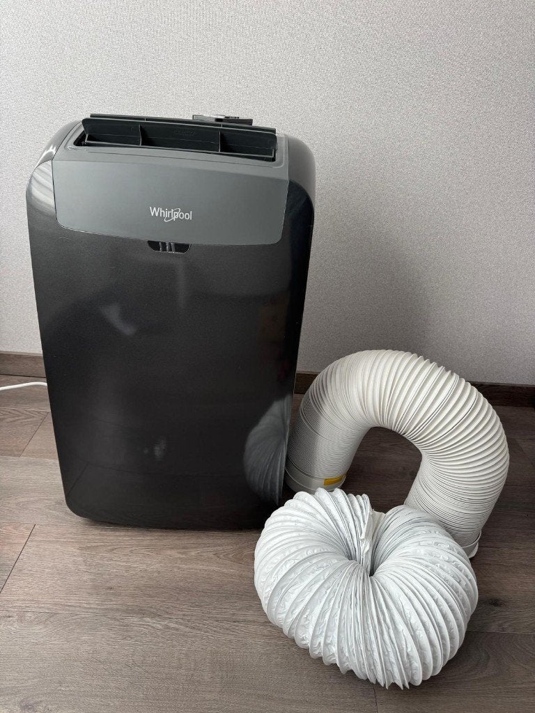 Mobiele Airco - Whirlpool PACB12HP + raamkit, Elektronische apparatuur, Airco's, Ophalen, Zo goed als nieuw, Mobiele airco