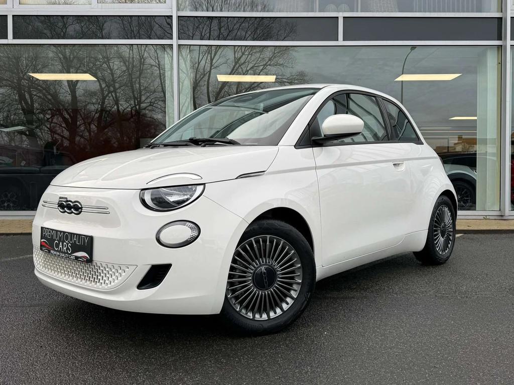 Fiat 500 500e 42Kwh / Icon / CARPLAY / NAVI / CRUISCONTROL /, Auto's, Automaat, 4 zetels, Stof, Wit
