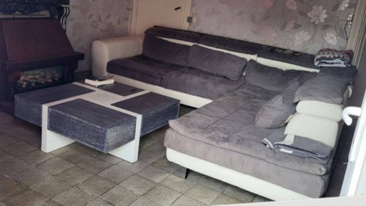 Salon d’angle et table de salon, 75 cm ou plus, 200 cm ou plus, Comme neuf, 100 à 150 cm