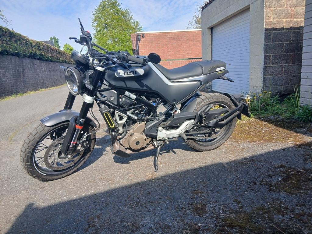 Husqvarna svartpilen 401, Motos, Motos | Husqvarna, Particulier