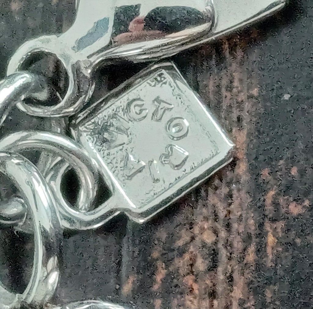 Victoria - collier ras du cou avec pendentif en acier, Enlèvement ou Envoi, Comme neuf, Synthétique, Avec pendentif