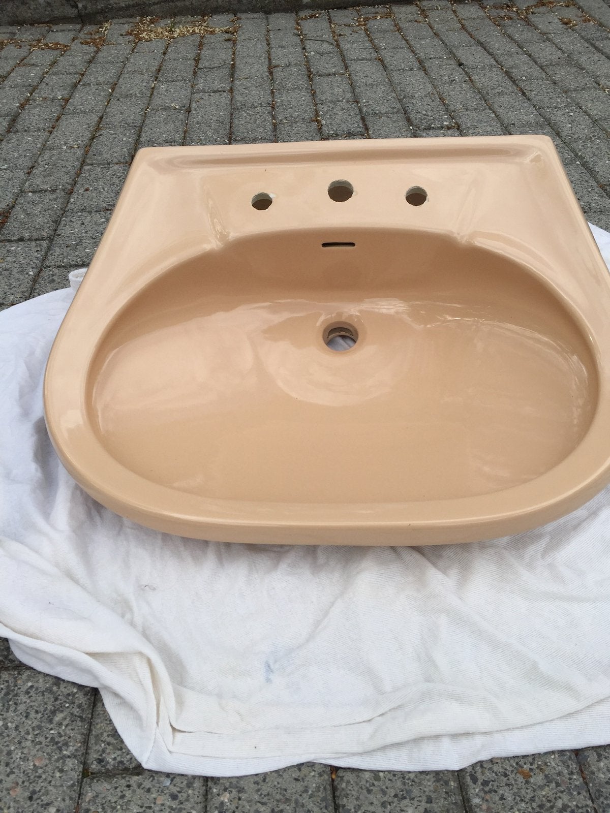 Oude vintage gekleurde wasbak, Ophalen