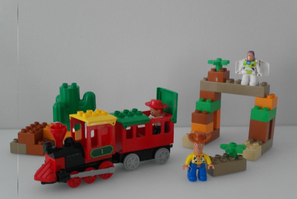 duplo de grote trein achtervolging van toy story n 5659, Ophalen of Verzenden, Zo goed als nieuw, Duplo