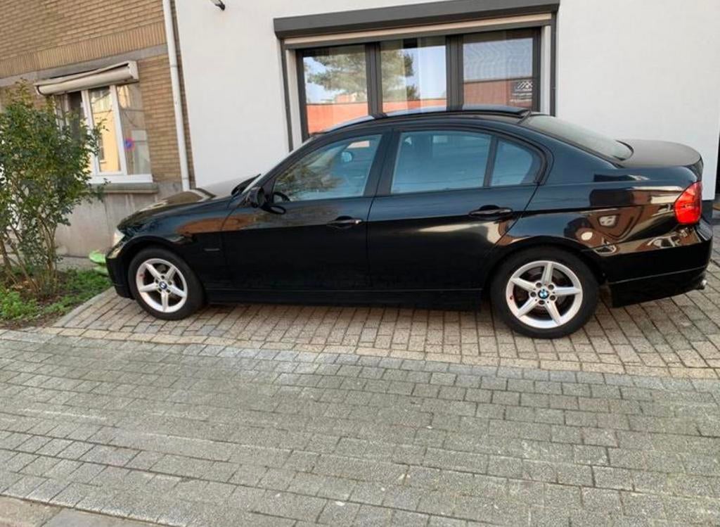BMW 318i Automaat – 157.404 km – Gekeurd voor verkoop, Auto's, Overige bekleding, Zwart, 5 zetels, 5 deurs