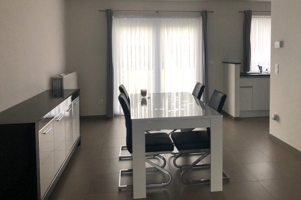 Eettafel stoelen en kast te koop, Ophalen, Gebruikt