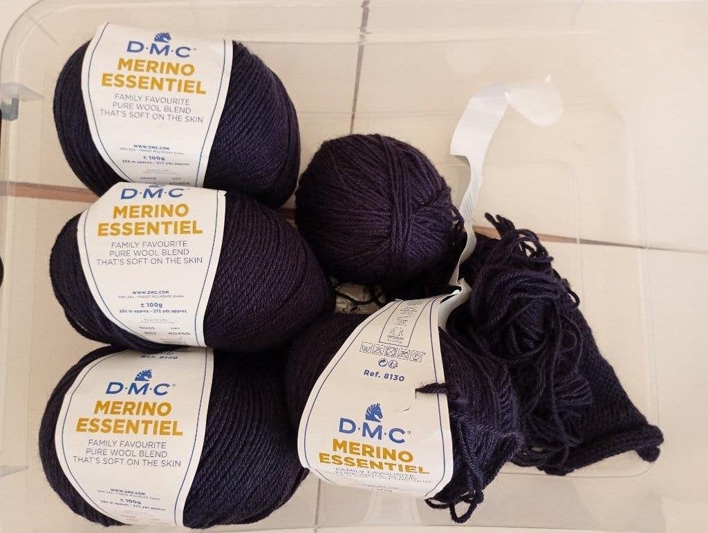 4x DMC Merino Essentiel wol diep nachtblauw 852, Hobby en Vrije tijd, Ophalen of Verzenden, Nieuw, Breien of Haken, Wol of Garen