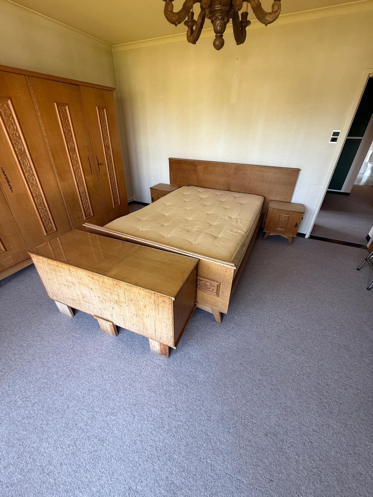 Volledige slaapkamer in lichte eik, art-decostijl, Ophalen, Zo goed als nieuw