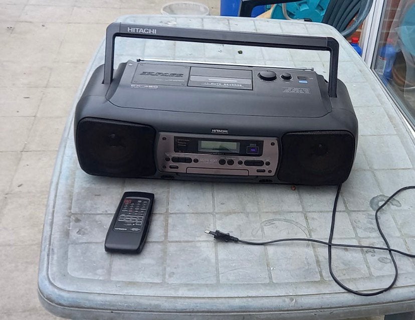 Radio hitachi, Ophalen, Zo goed als nieuw, Radio