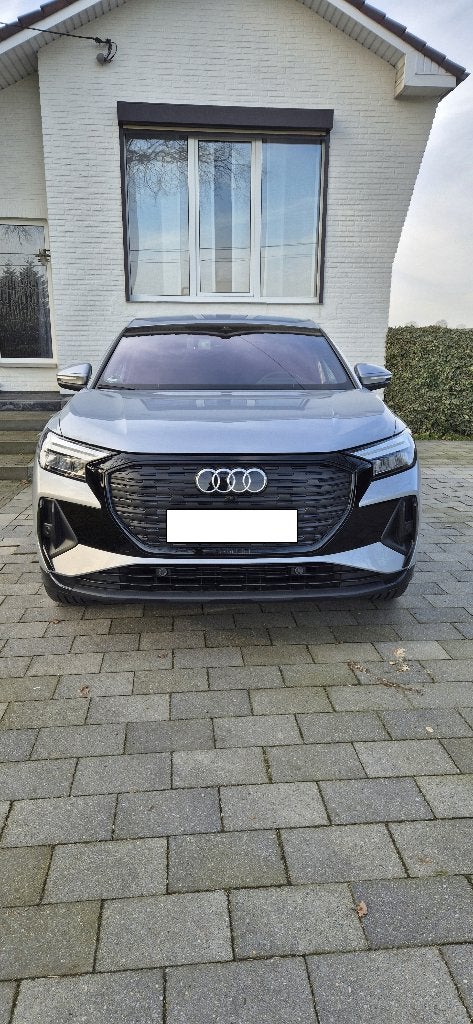 Q4 45 E-Tron 210 Kw Sportback S-Line Trekhaak HUD Garantie, Autos, Argent ou Gris, Achat, Euro 6, Entretenue par le concessionnaire