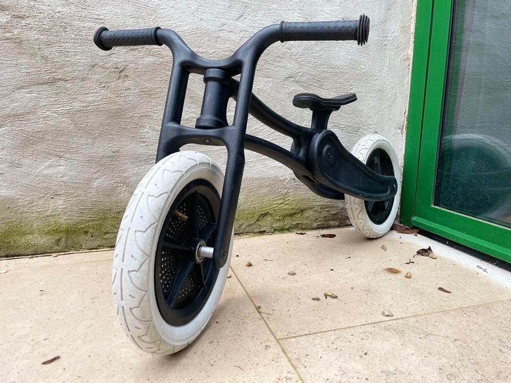 WISHBONE loopfiets, duurzaam en stabiel (2-5j), Ophalen, Gebruikt, Loopfiets