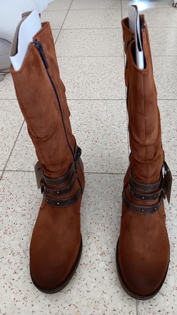 Nieuwe bruine laarzen maat 38 van het merk Mustang., Ophalen