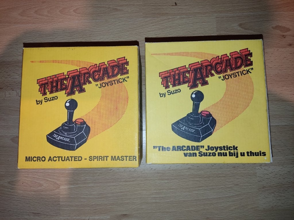 Suzo The Arcade Joystick in originele doos 2 stuks, Ophalen of Verzenden, Zo goed als nieuw, The arcade By Suzo