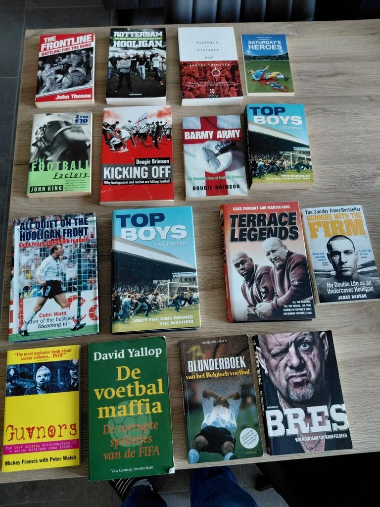 boeken hooligans, Boeken, Ophalen of Verzenden