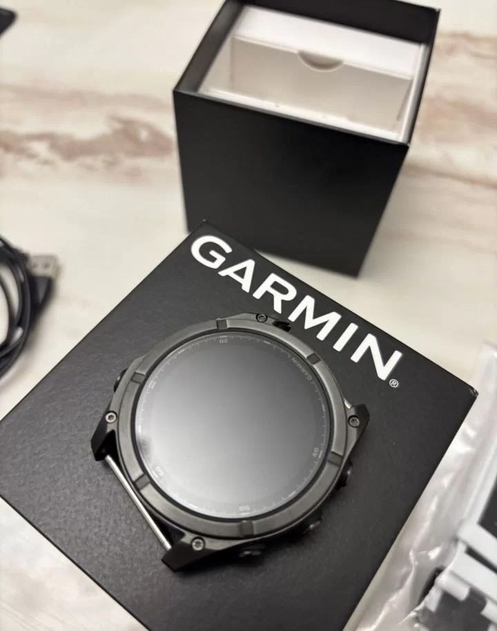 Garmin Fenix 8 51 mm saphir amolé, Étanche, Enlèvement ou Envoi, Comme neuf, Avancer d'un pas