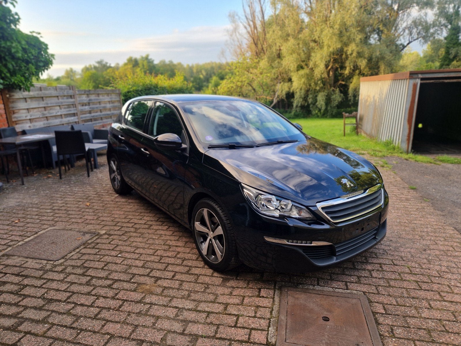 Peugeot 308 Automatique
101 000 kilomètres, Achat, Automatique, Particulier, Cruise Control