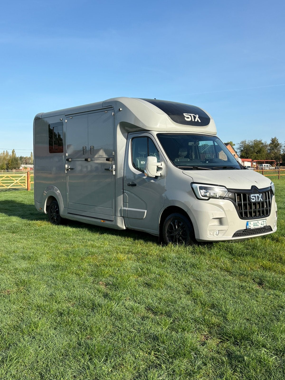 STX paardencamionette horsetruck, Ophalen, Zo goed als nieuw