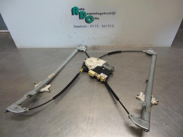 Mécanique vitre 4portes avant droite d'un Peugeot 807, -, 3 mois de garantie, Utilisé, -