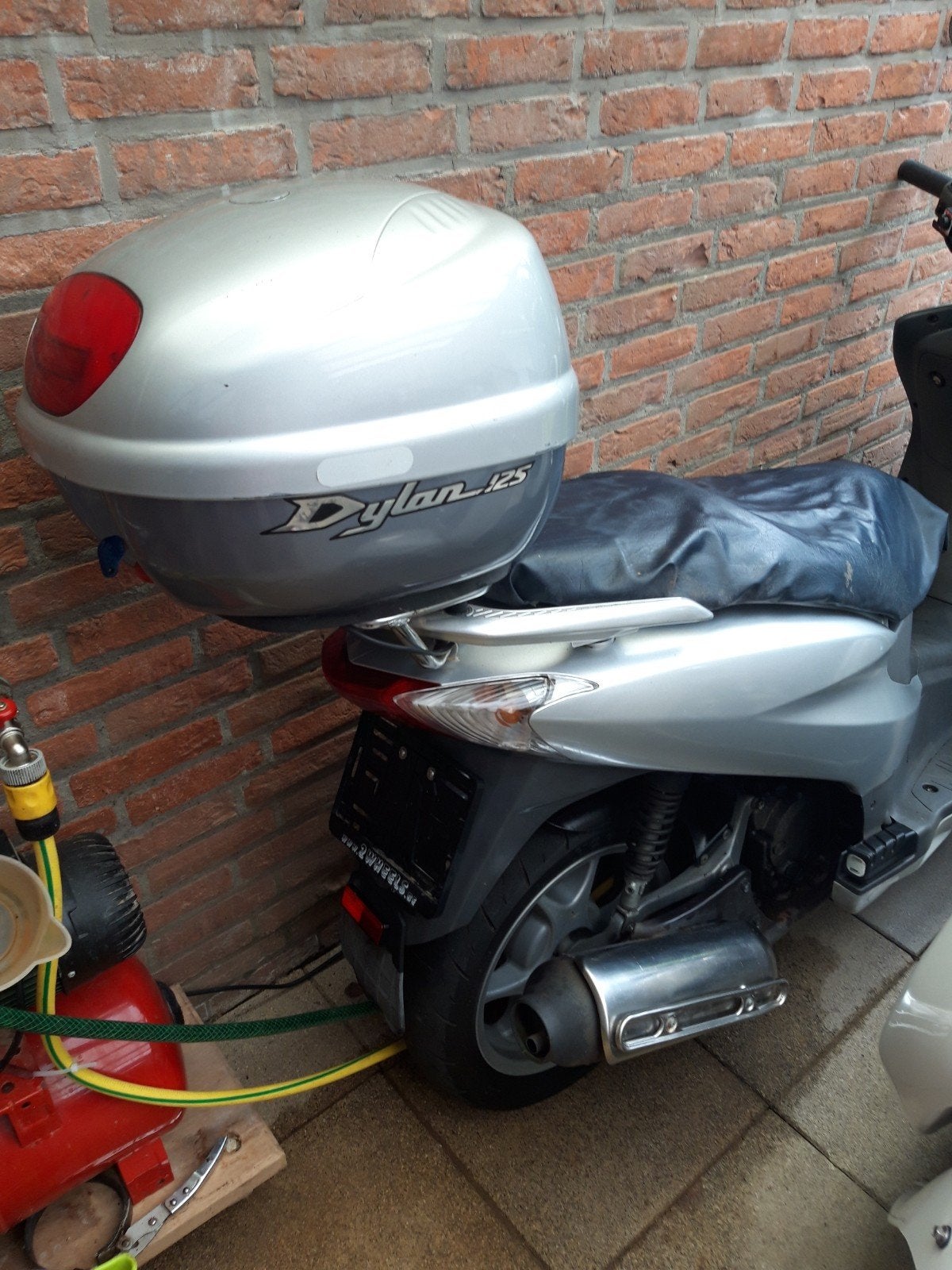 zoek zadel Honda dylan 125, Vélos & Vélomoteurs, Scooters | Peugeot, Enlèvement