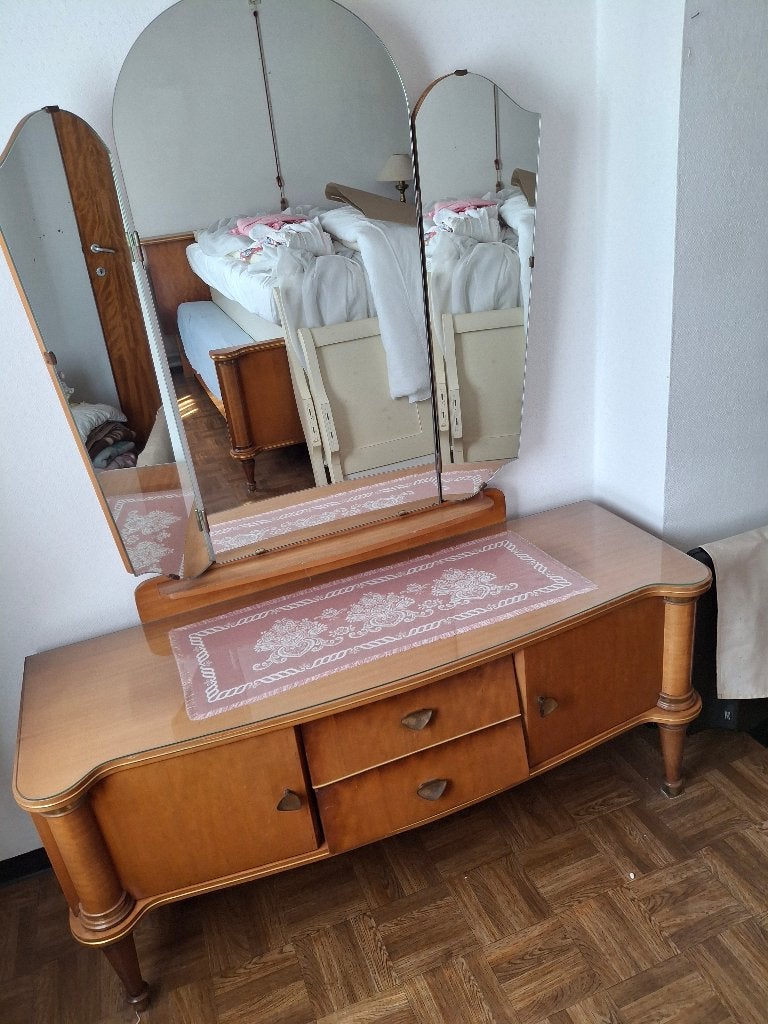 Antieken slaapkamer meubel, Antiek en Kunst, Ophalen
