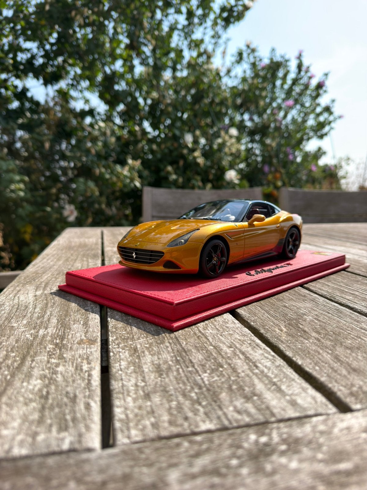 BBR 1:18 - Model raceauto - Ferrari California T, Enlèvement ou Envoi, Comme neuf, Voiture, Autres marques