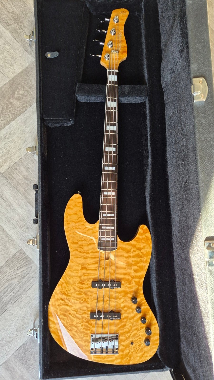 Sire Marcus Miller V9, Musique & Instruments, Enlèvement, Comme neuf, Électrique