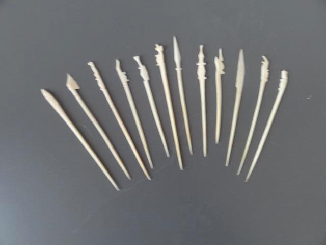 set van 12 Afrikaanse cocktail prikkers, L 13 cm, Antiek en Kunst, Verzenden