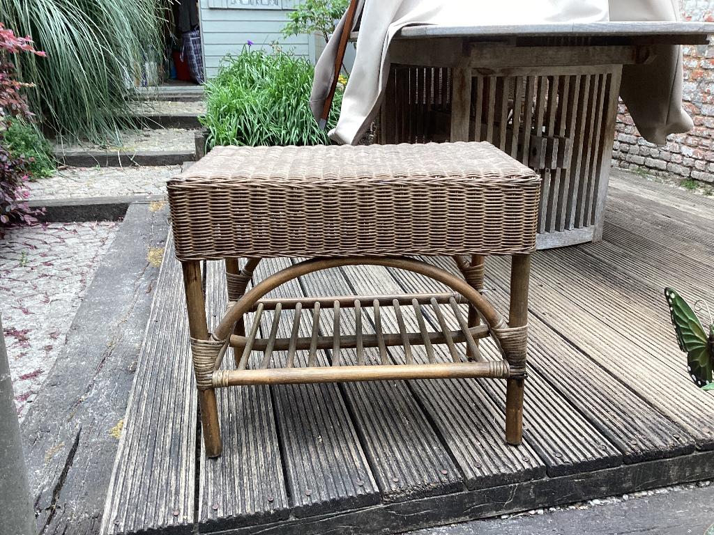 Rotan bijzettafeltje, Huis en Inrichting, Ophalen, Gebruikt, Rechthoekig, Vintage