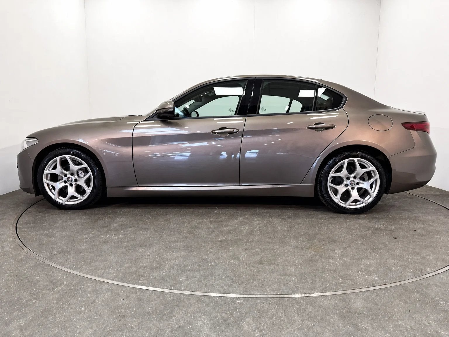 Alfa Romeo Giulia 2.2 Executive 160PK, Auto's, Alfa Romeo, Automaat, USB, Euro 6, 5 deurs