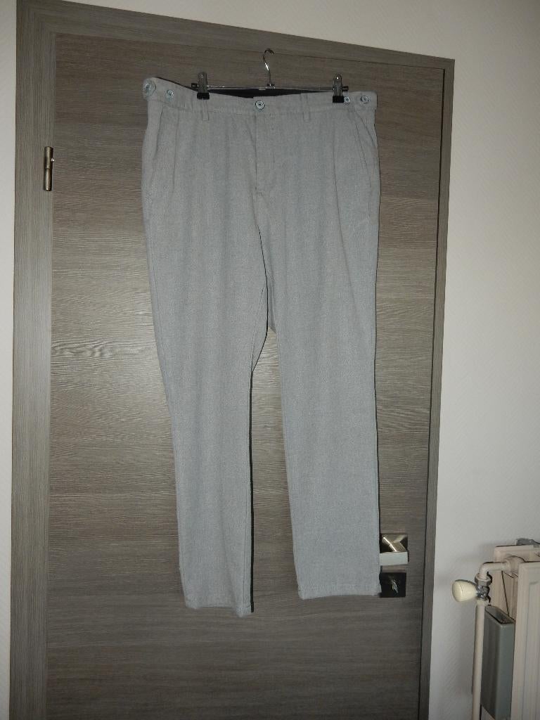 nr.533 - Lichtgrijze herenbroek - zara - maat 44, Vêtements | Hommes, Pantalons, Gris, Porté, Taille 46 (S) ou plus petite, Enlèvement ou Envoi