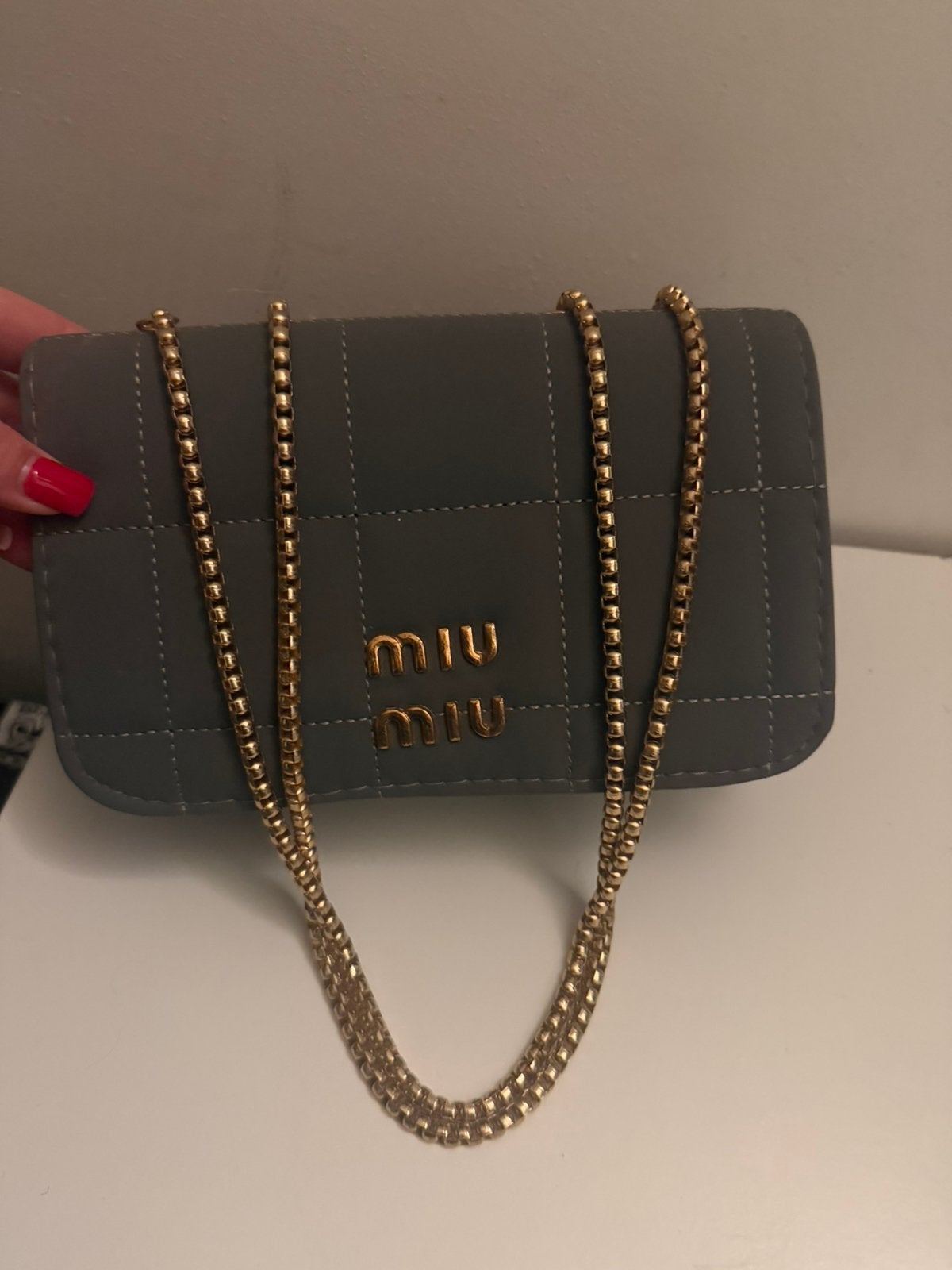 Handtas miu miu, Ophalen of Verzenden, Nieuw, Grijs, Overige materialen
