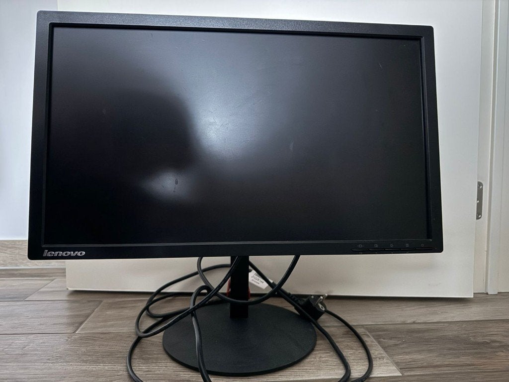 Monitor Lenovo t2224pd, Computers en Software, Ophalen, In hoogte verstelbaar, Full HD, Zo goed als nieuw