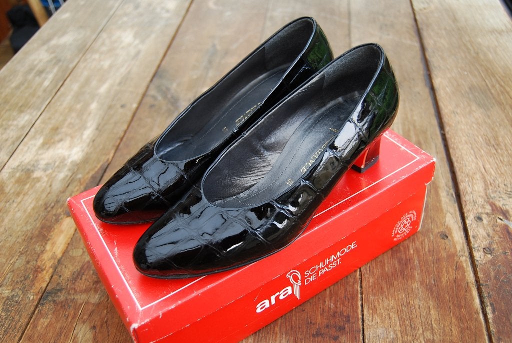 ARA Laklederen pump - Mt. 38,5, Pumps, Zwart, Ophalen of Verzenden, Zo goed als nieuw