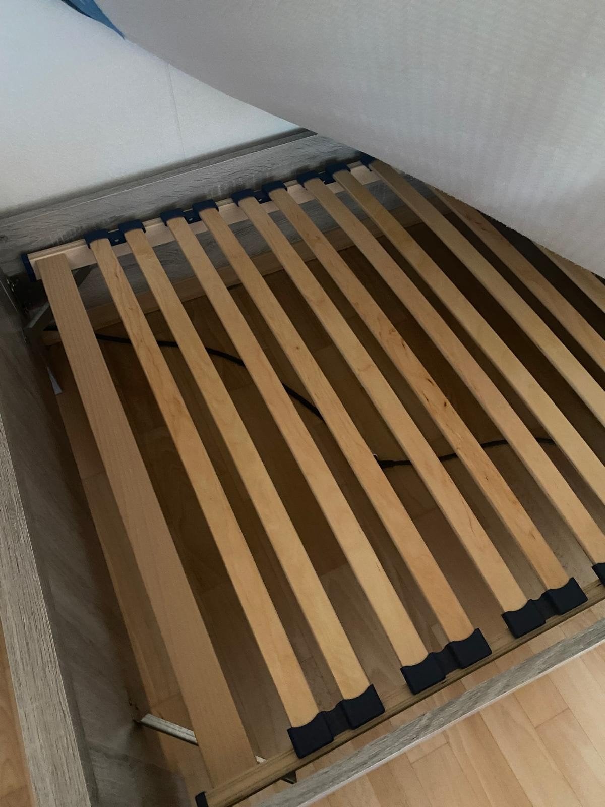 bed 90 x 200 met nachtkastje 2 stuks, Ophalen, Gebruikt, Matras