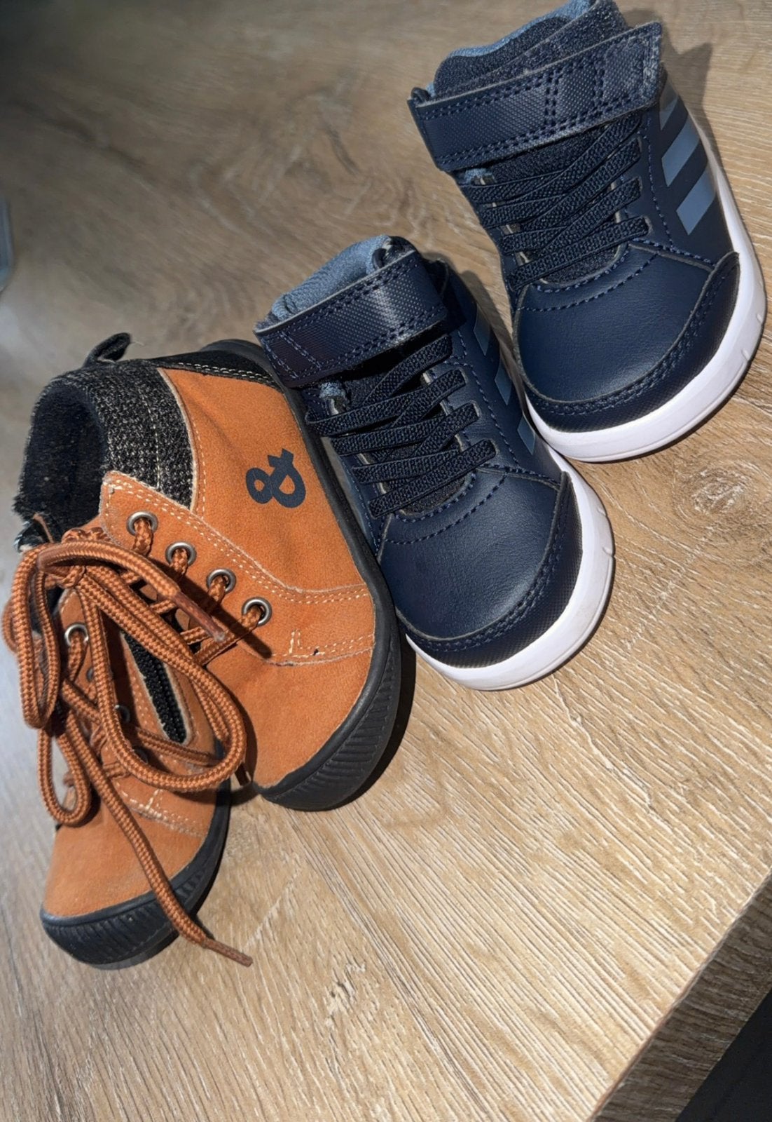 Lot de deux chaussures bebe taille 19 neuf, Enlèvement ou Envoi, Comme neuf