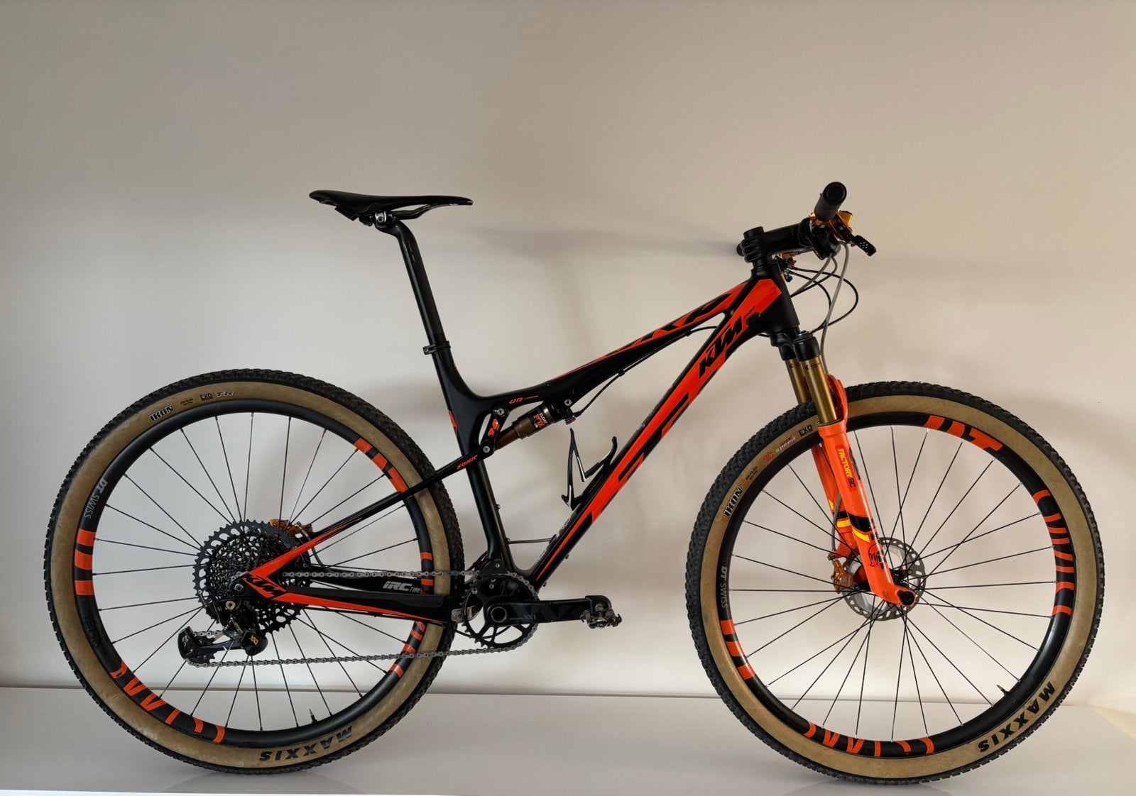 KTM SONIC full carbon maat L, Fietsen en Brommers, Ophalen, Zo goed als nieuw
