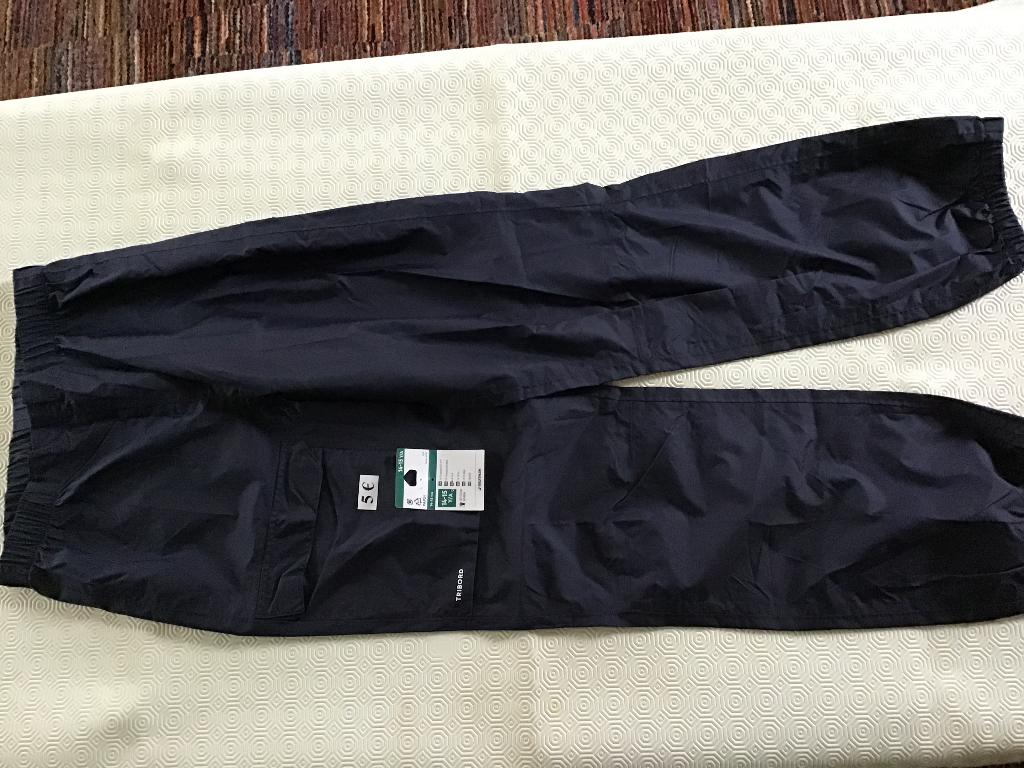regenbroek uit Decathlon voor iemand van 161-172 cm, Caravans en Kamperen, Ophalen of Verzenden, Nieuw, Regenbroek