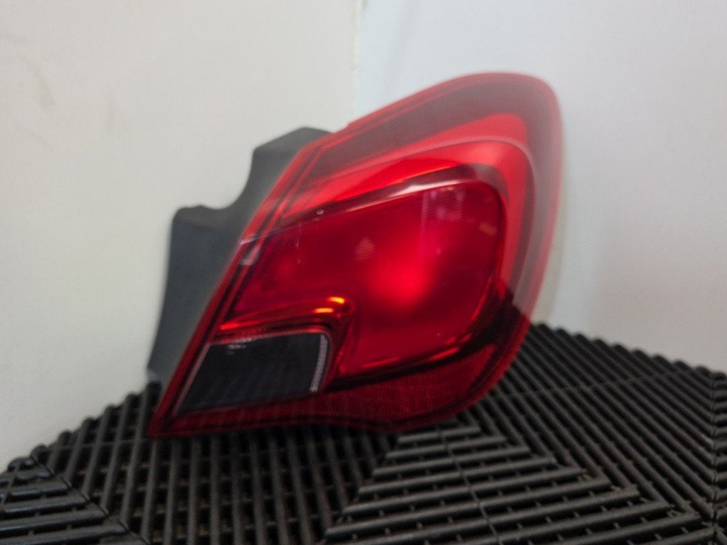 FEU ARRIÈRE DROIT Opel Corsa E (|13454499|13428456|), Opel, Opel Automobile GmbH, Utilisé, Kontakt-opel@opel.com