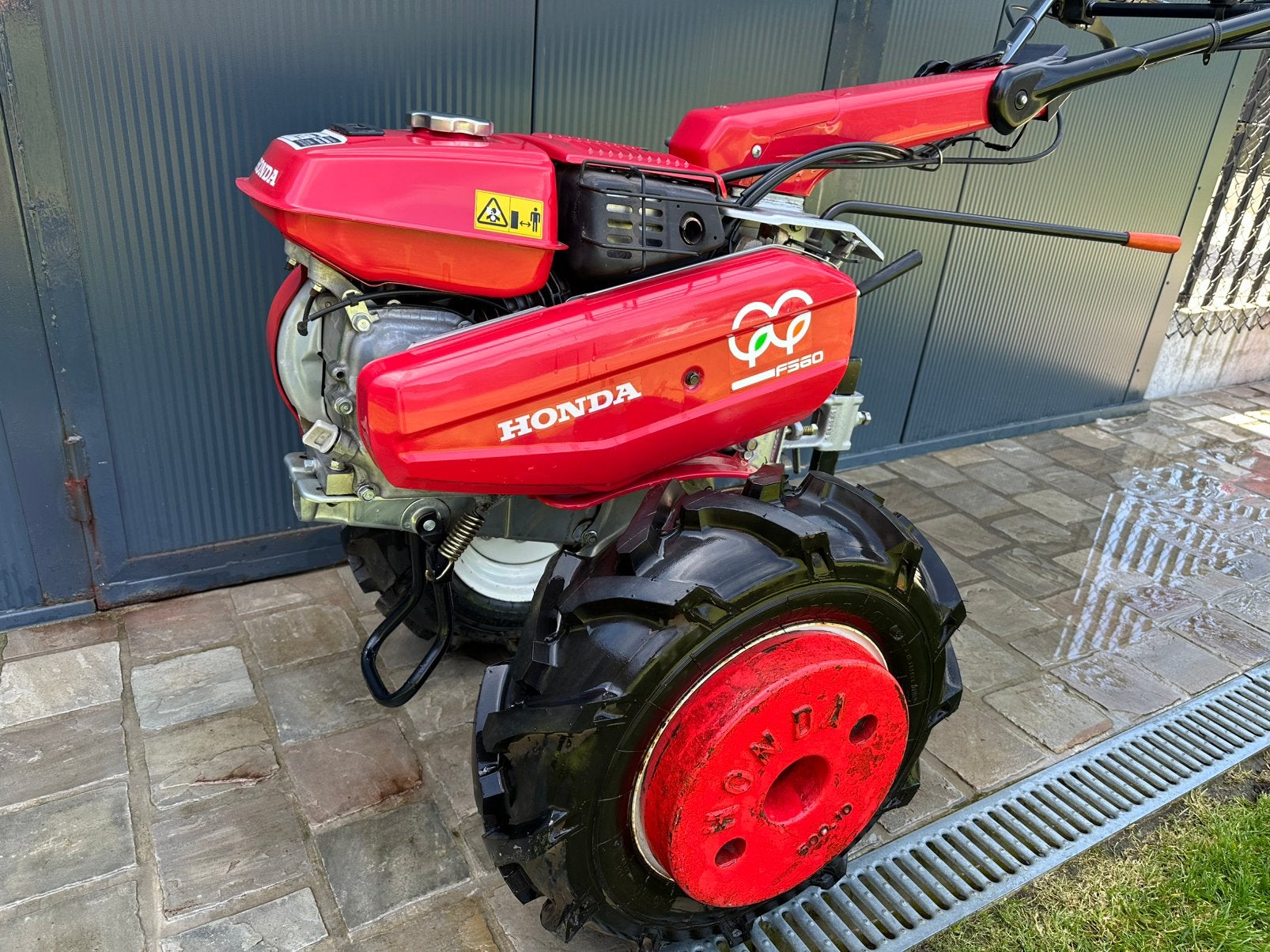 Motorculteur Honda F560 + frees+wentelploeg, Bricolage & Construction, Outillage | Fraiseuses, Comme neuf, Essence, Coupeur de jardin