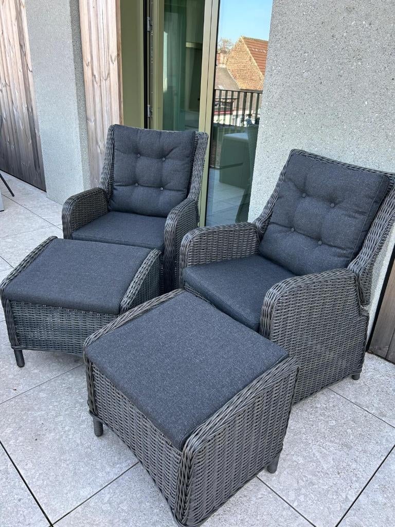 tuinzetels met voetenbankjes en kussens, Ophalen, Zo goed als nieuw, Wicker, Verstelbaar