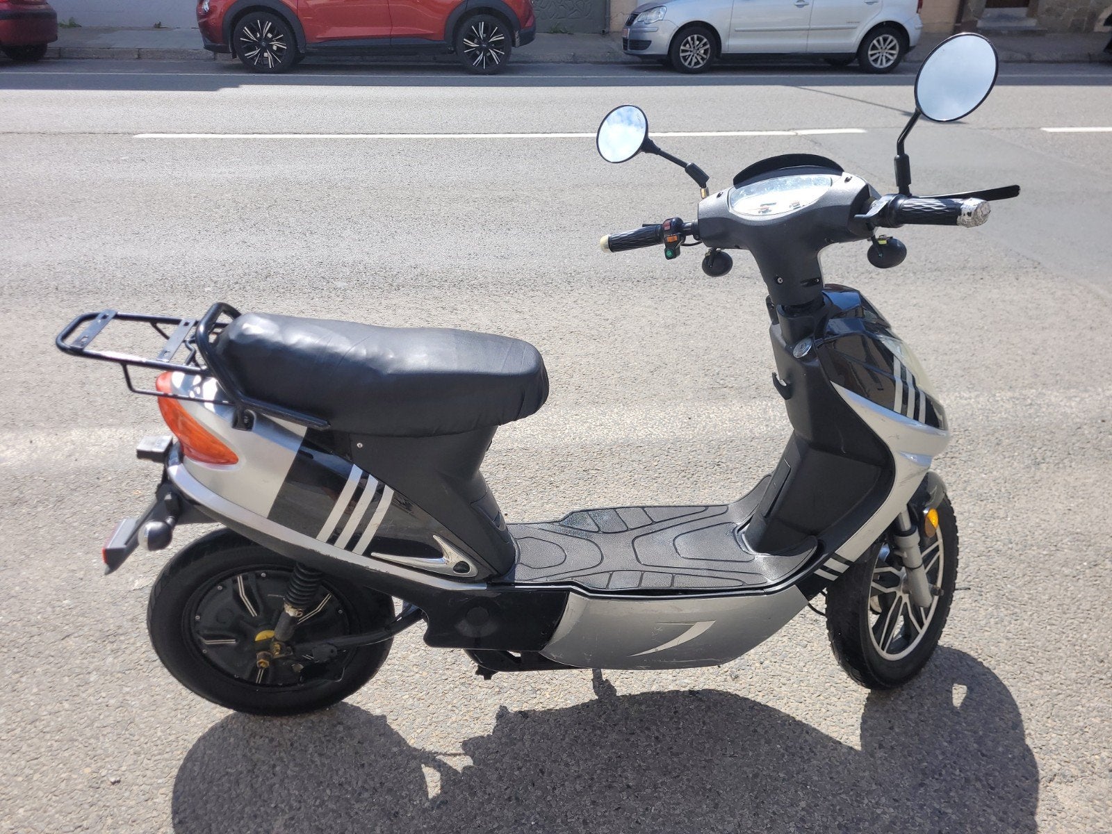 geuwer elektrische scooter klasse B 45 km/h Nieuwe accu!!, Ophalen of Verzenden, Elektrisch