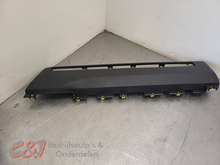 Elément tableau de bord d'un Nissan Interstar, -, 3 mois de garantie, Utilisé, -