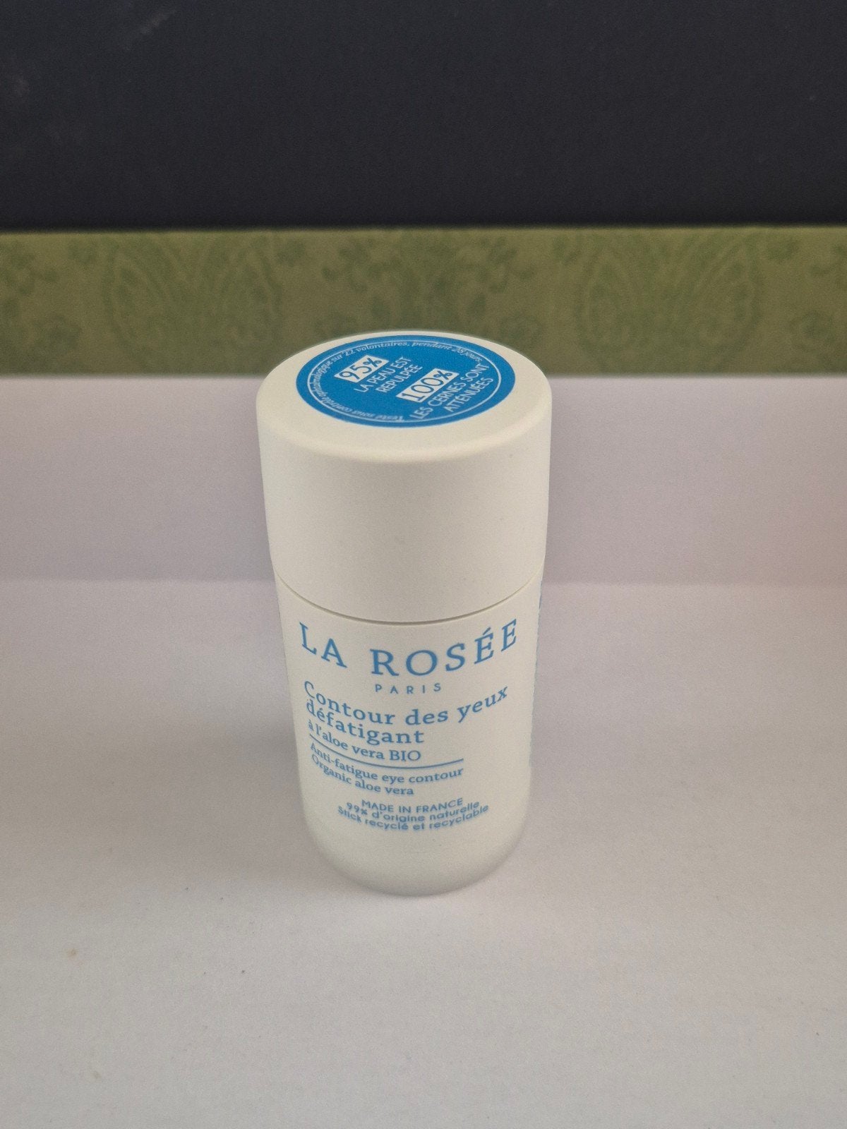 La rosée stick contour des yeux defatigant lissant, Bijoux, Sacs & Beauté, Beauté | Soins du visage, Enlèvement ou Envoi