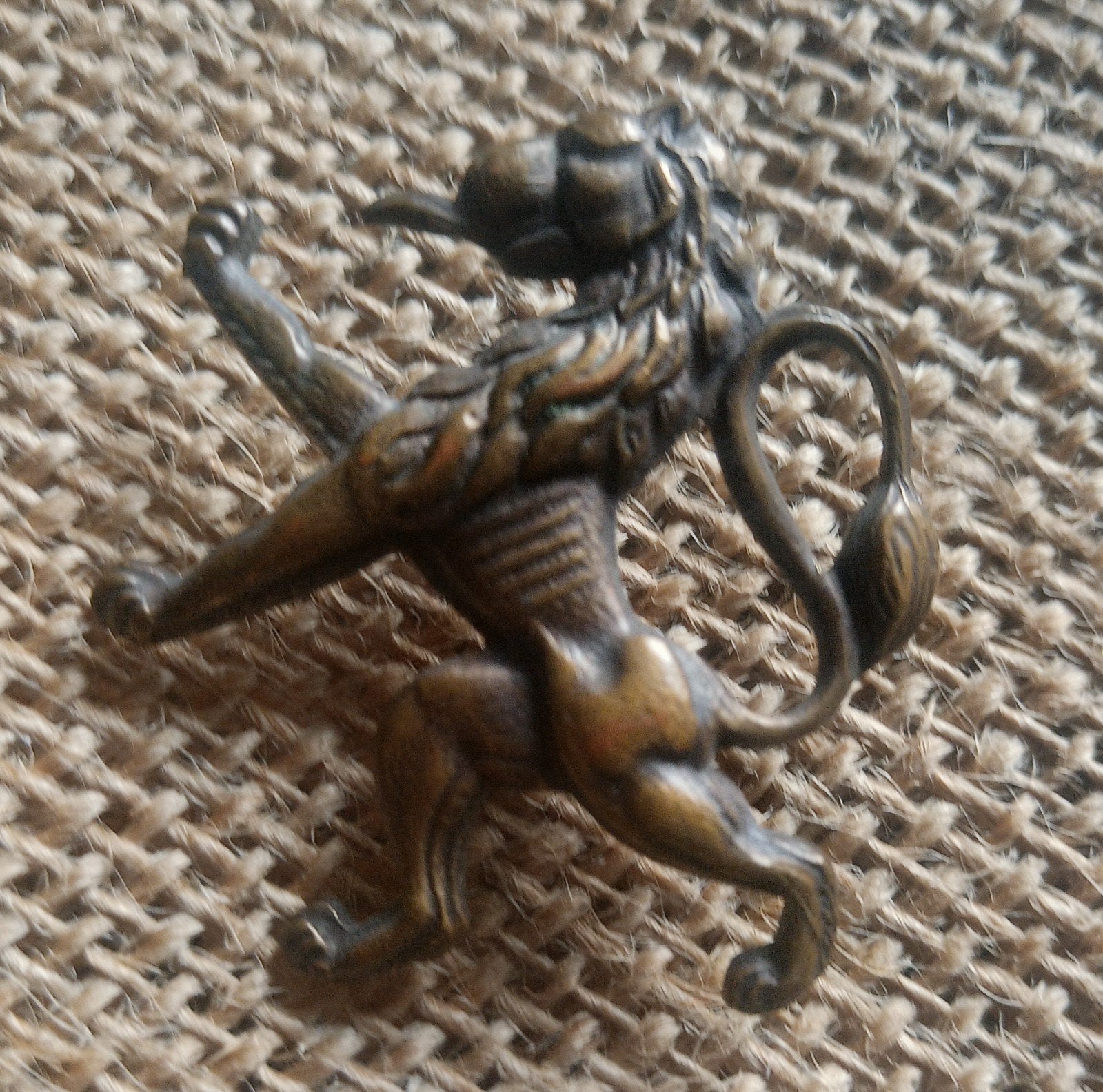 WW2 WWII insigne de béret belge bronze brigade Piron, Enlèvement ou Envoi, Armée de terre, Emblème ou Badge