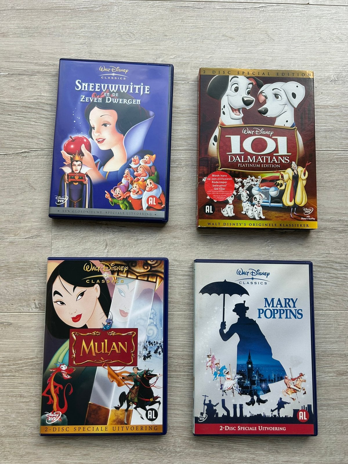 4 DVD Disney classiques, Enlèvement ou Envoi, Dessin animé, Tous les âges, Néerlandais