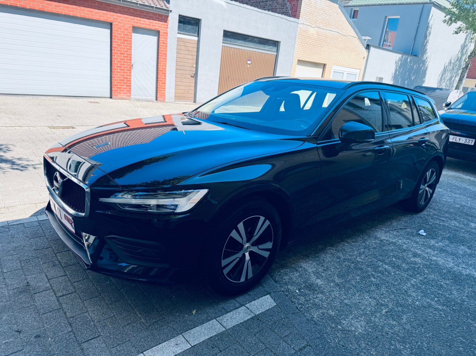 Volvo v60 D3 euro 6D, Auto's, 4 cilinders, Zwart, V60, Particulier