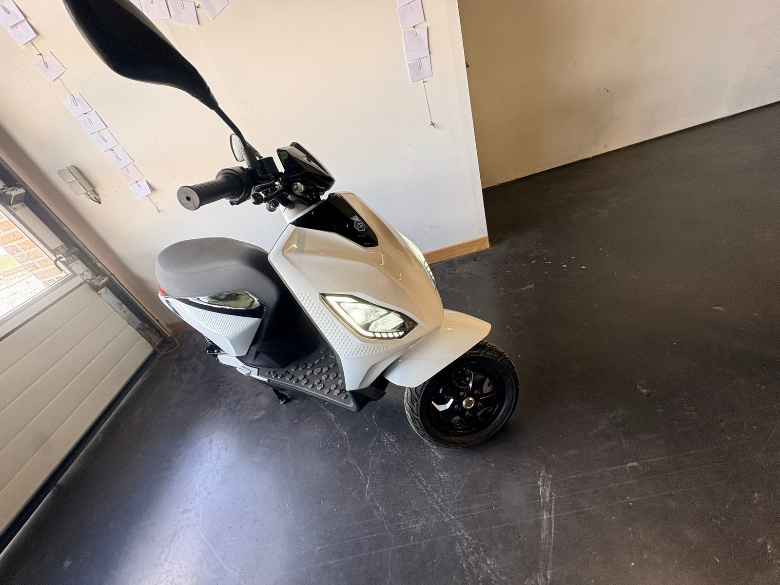 Piaggio one toonzaal model, Fietsen en Brommers, Overige modellen, Piaggio, Piaggio one, Elektrisch