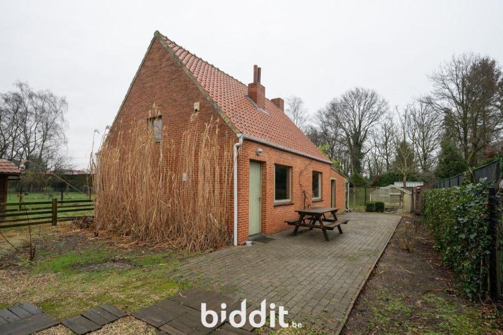 Op te frissen woning, Immo, 100 m², 1093 kWh/jaar, 1000 tot 1500 m², Tussenwoning