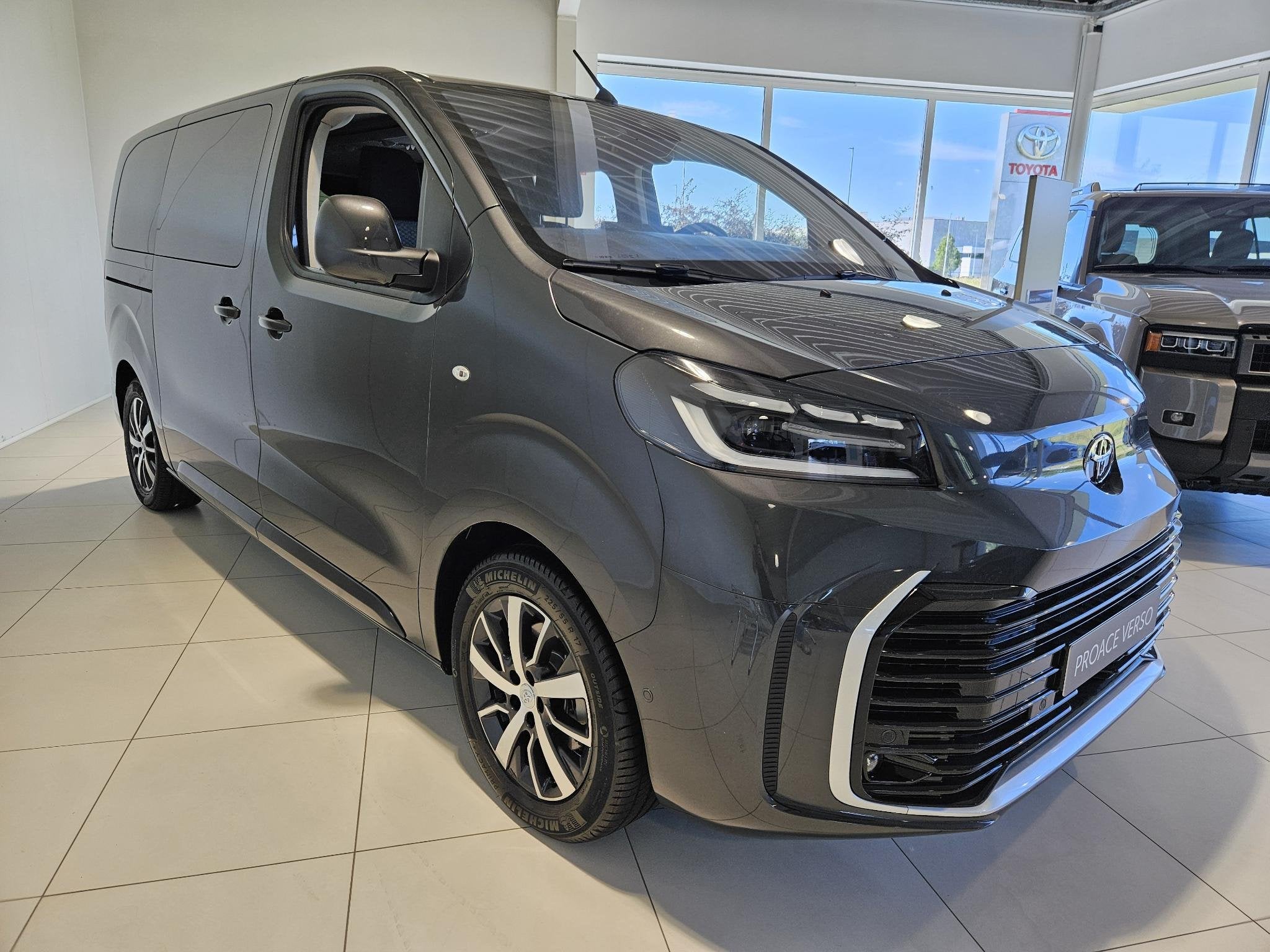 Toyota Proace Verso 2.0D 106kW MWB Family, Auto's, Voorwielaandrijving, ProAce, Automatische klimaatregeling, https://public.car-pass.be/vhr/a0ae4d8e-d4d4-4a5a-bc6b-385eec32df69
