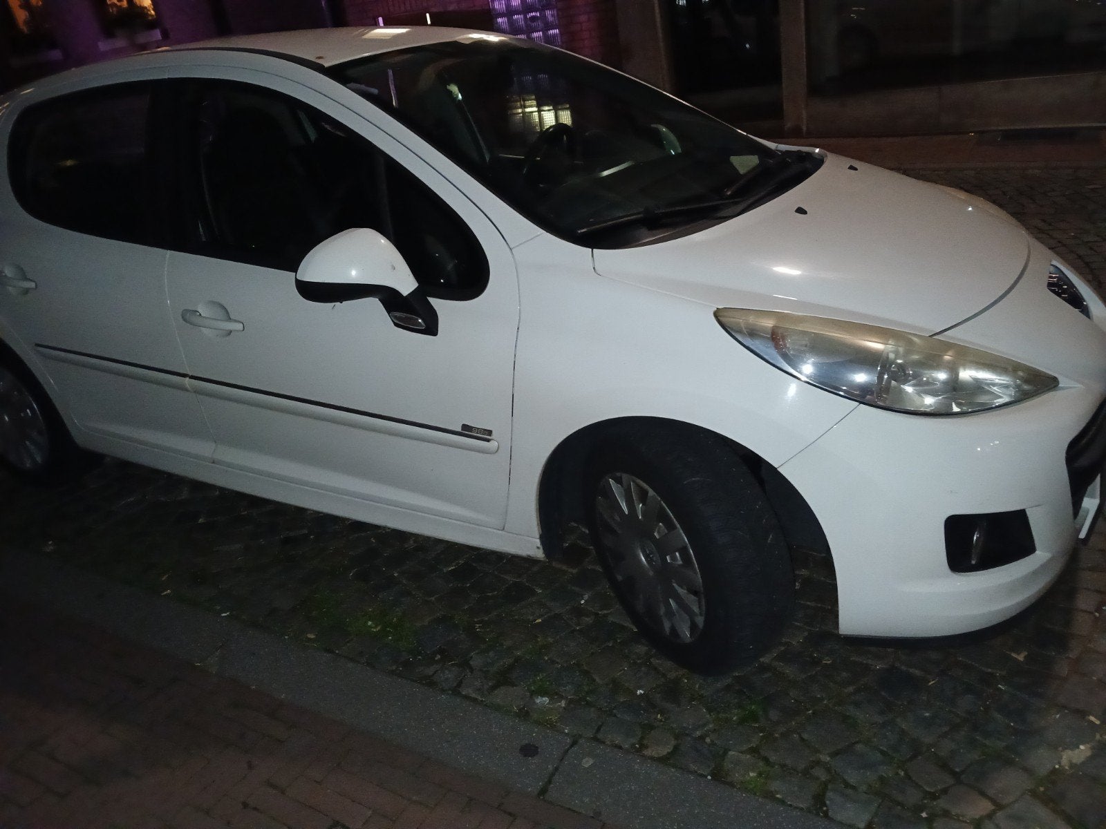 Peugeot 207 1.4 HDi Diesel – 2011 – 270.540 km – Goedkoop in, Auto's, Wit, Elektrische ramen, 5 deurs, Particulier