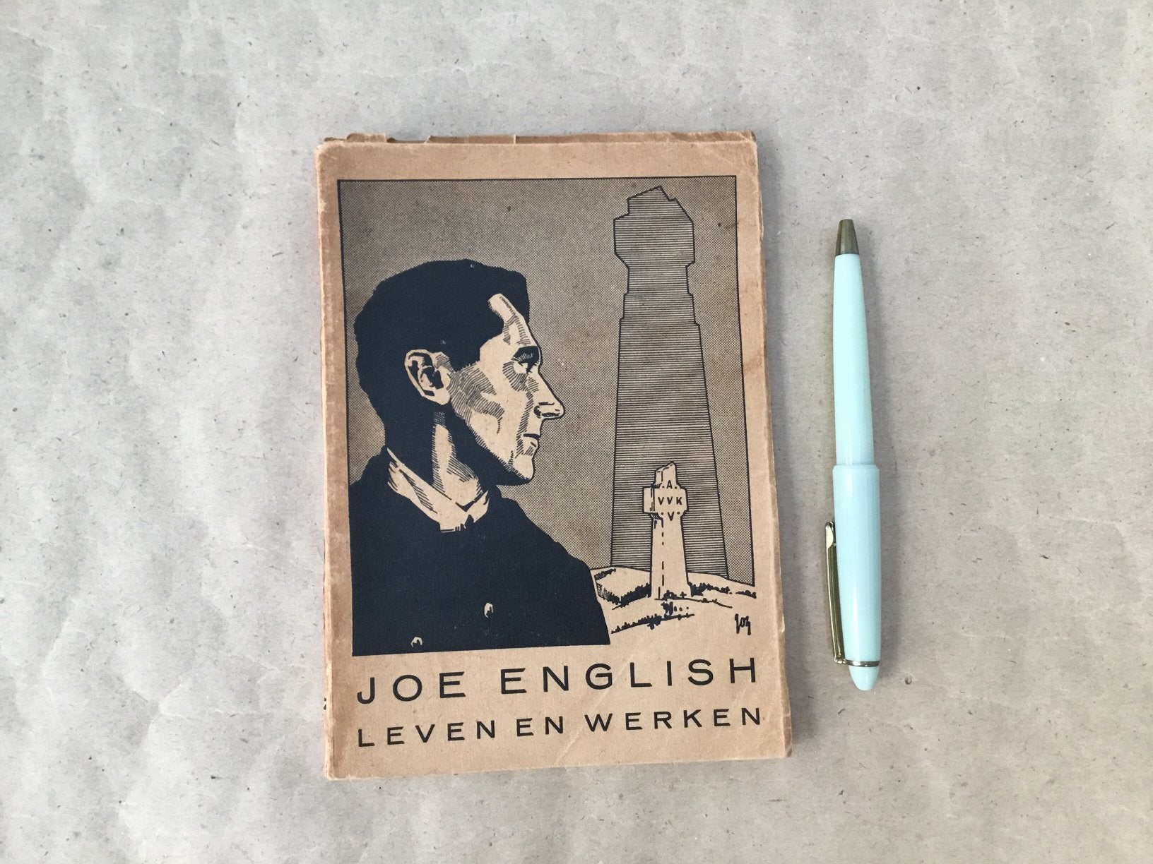 Boekje document Joe English Leven en Werken 1932, Ophalen of Verzenden, Gelezen, Kunst en Cultuur